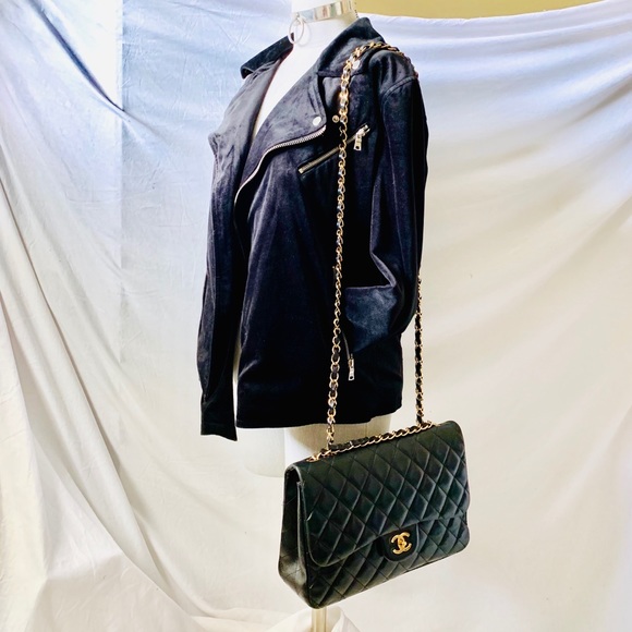 ๐คSOLD๐คChanel Jumbo Classic Flap Bag - Picture 2 of 8